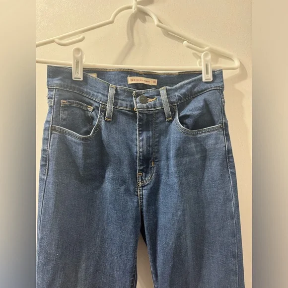 Levi’s 724 High Rise Straight Jeans. Size 26. Color Blue Wave Dark Wash. - Picture 3 of 12